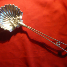 Piesa de servit scoici -lucrata manual , metal argintat -Art Deco L= 35 cm