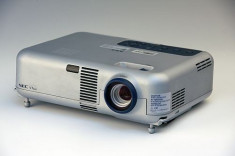 Videoproiector Refurbished NEC VT660 foto