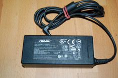 INCARCATOR LAPTOP ASUS 19V 4.74A 90W MODEL EXA0904YH MUFA 5.*2.5 MM foto