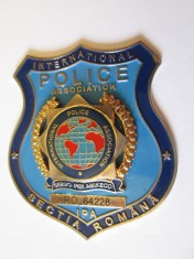 Emblema metalica numerotata pentru legitimatie IPA/Intern.Police Association foto