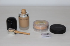 Pachet - ten bronzat - Fond de ten Marc Jacobs + Pudra minerala Bare Minerals foto