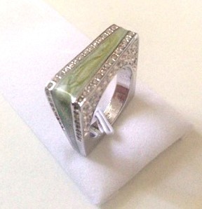 Inel Verde Verigheta Placat Cu Aur 18k Marimea 9 19mm60mm