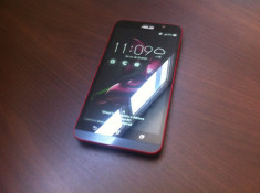 Asus Zenfone 2 Deluxe Ed 256 GB ZE 551ML foto