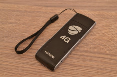 Modem USB Huawei E392 Multi-Mode decodat 4G LTE USB Modem Digi 4G foto