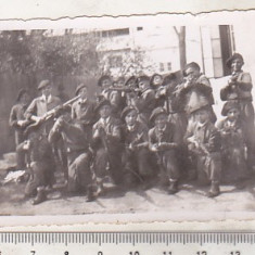 bnk foto - Elevi ai Liceului Militar iasi cu armamentul de instructie - 1940