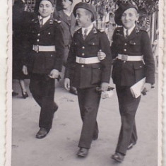 bnk foto - Elevi ai Liceului Militar Iasi in tinuta de strada - 1940