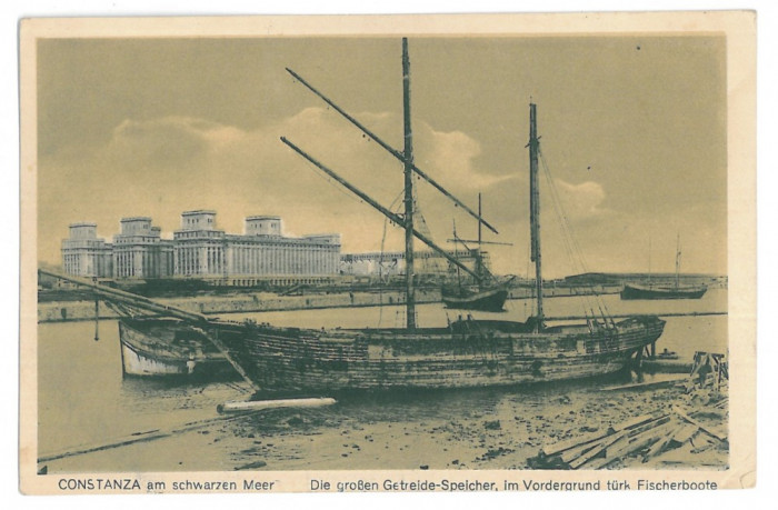 3832 - CONSTANTA, ships - old postcard - unused