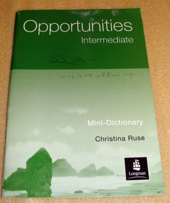 Opportunities / intermediate - mini dictionary / Christina Ruse foto