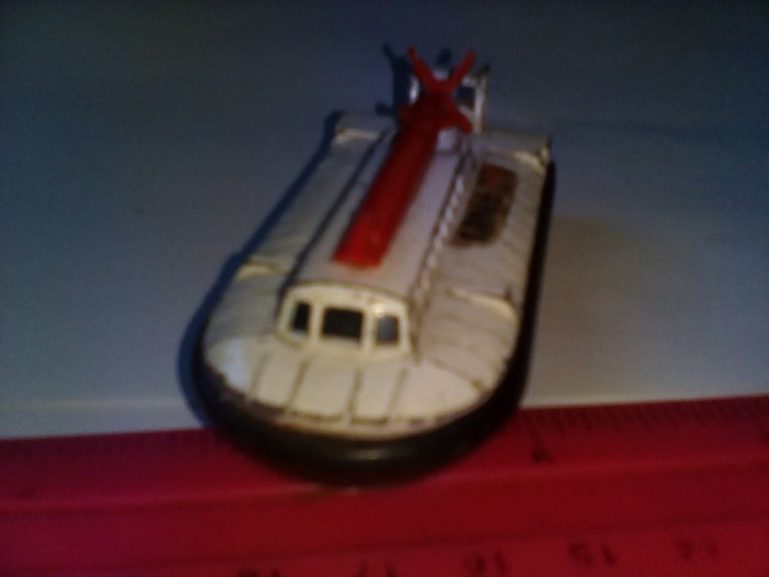 bnk jc Matchbox 72c Hovercraft