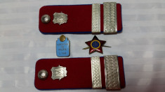 MILITIE - INSEMNE MILITARE MILITIAN - EPOLETI SERGENT MAJ.- INSIGNA (RARA) - CUC foto