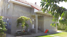 Vila imensa pentru 2 familii/pensiune cu plata in 2 rate! foto