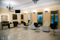 Mobila salon coafor foto