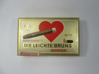 I Cutie de tigari, veche de carton, Die Leichte Bruns foto