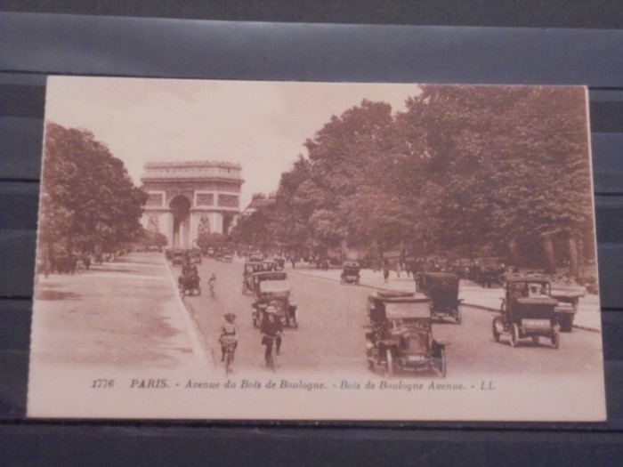 PARIS-MASINI SI BICICLETE DE EPOCA CIRCULIND PE BOIS DE BOULOGNE,1930- 1940 -