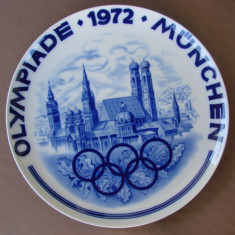 Impresionanta farfurie decorativa cu olimpiada din Munchen 1972 din kobalt