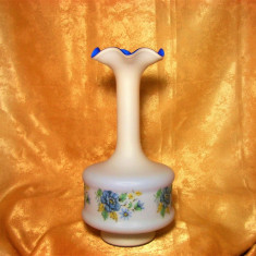 Vaza mare opalin bicolor, tematica florala, Italia, colectie, cadou