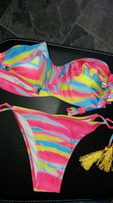 Costum de baie cu push up si slip brazilian cu ciucuri foto