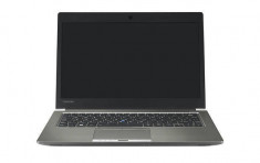 Laptop Toshiba Portege Z30-C-16L Intel Core i7-6500U 4M Cache 13.3 inch Full HD Silver foto