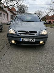 Opel Zafira foto