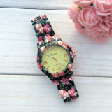 NOU Ceas de dama multicolor elegant curea imprimeu floral negru rosu GENEVA, Analog, Fashion, Metal necunoscut