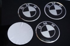 4 Embleme / Logo / Insigne Pentru BMW 56.5mm - Alb Cu Negru -Pentru Roti / Jante foto
