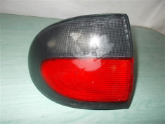 Stop stanga pe aripa Renault Megane 2 ,Faza 2,Berlina an 1998-2003 cod 7700838530 foto