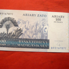 Bancnota 100 ariary = 500 Fr. 2004 Madagascar