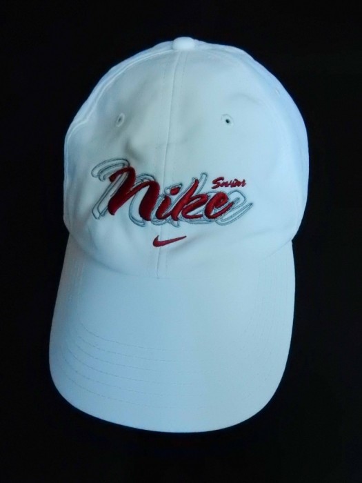 Sapca Nike Swim; marime universala, reglabila; impecabila, ca noua foto mare Sapca Nike Swim; marime universala, reglabila; impecabila, ca noua foto mare