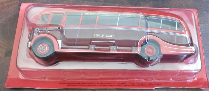 Macheta metal autobuz AEC Regal III Harrington - IXO noua, in blister, 1:43 foto mare Macheta metal autobuz AEC Regal III Harrington - IXO noua, in blister, 1:43 foto mare