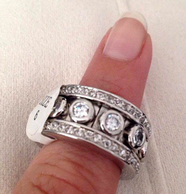Inel SUPERB - Placat cu argint si Swarovski- marimea 9 ,19mm-PANDORA foto mare Inel SUPERB - Placat cu argint si Swarovski- marimea 9 ,19mm-PANDORA foto mare