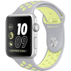 Smartwatch Apple Watch 2 Nike Plus Silver Aluminium Case 38mm Silicon Silver/Yellow Band foto