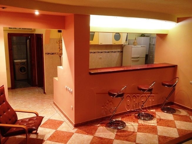 Tomis 1, Spitalul Judetean, apartament 3 camere, 100mp, constanta foto mare Tomis 1, Spitalul Judetean, apartament 3 camere, 100mp, constanta foto mare