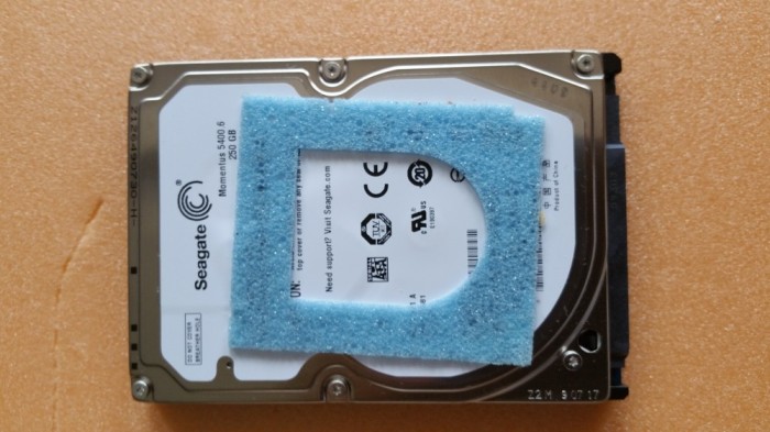 35.HDD Laptop 2.5" SATA 250 GB Seagate Momentus 5400 RPM 8 MB foto mare 35.HDD Laptop 2.5" SATA 250 GB Seagate Momentus 5400 RPM 8 MB foto mare