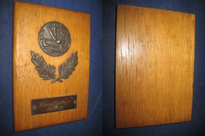 Medalie Sport-Turneul celor 4-locul 3, bronz pe lemn. Perioada prb. 1950- 1960. foto