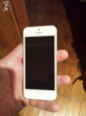 Vand Iphone 5 fara nicio problema in stare foarte buna foto