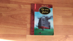 UN ORAS PLUTITOR-JULES VERNE foto