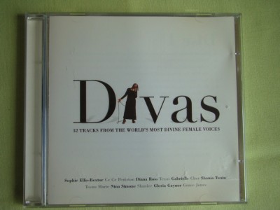 DIVAS - 32 Tracks From The World&amp;#039;s Most Divine Female Voices - 2 C D ca NOI foto