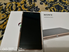 Sony Xperia Z3+ model E6553 Copper Gold foto