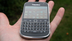 Telefon Blackberry Bold 9900 foto