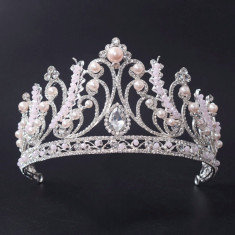 Diadema / coroana / tiara mireasa cu perle si cristale tip Swarovski model unic foto