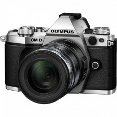 Aparat foto Mirrorless Olympus E-M5II 1250 Kit slv/blk foto