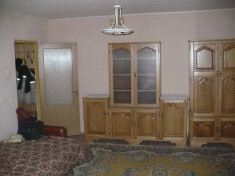 Vand ap 2 camere-etaj 2- in campulungmuscel zona visoi foto