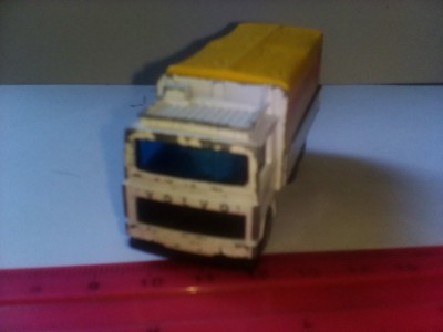 bnk jc Matchbox - Camion Volvo - Fresh Fruits - 1/90 foto