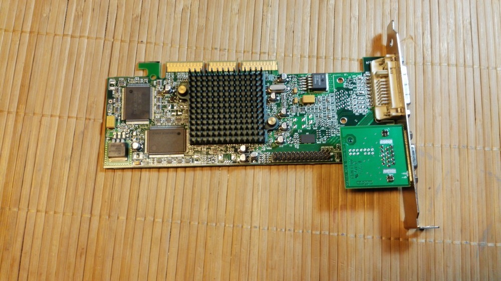 Carte Graphique NVIDIA GP4640 M64 32 Mo AGP - Pour PC - Occasion