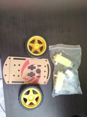 Kit Robot cu 2 Motoare pentru Arduino 2WD pentru licenta, facultate foto