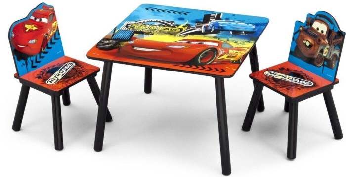 Set masuta si 2 scaunele Disney Lightning McQueen foto mare Set masuta si 2 scaunele Disney Lightning McQueen foto mare