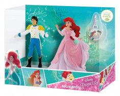 Figurine - Set Ariel si Eric cu medalion foto