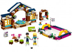 LEGO Friends - Patinoarul statiunii de iarna 41322 foto