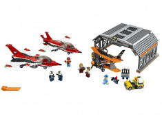 LEGO City - Parada de aviatie pe aeroport 60103 foto