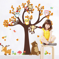 Sticker copii - Copac, frunze de toamna si animale foto